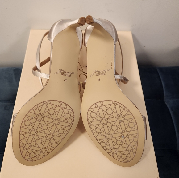 Like new Badgley Mischka Jewel size 8 Dimitra Heeled Sandal, Champagne Satin - Picture 5 of 6